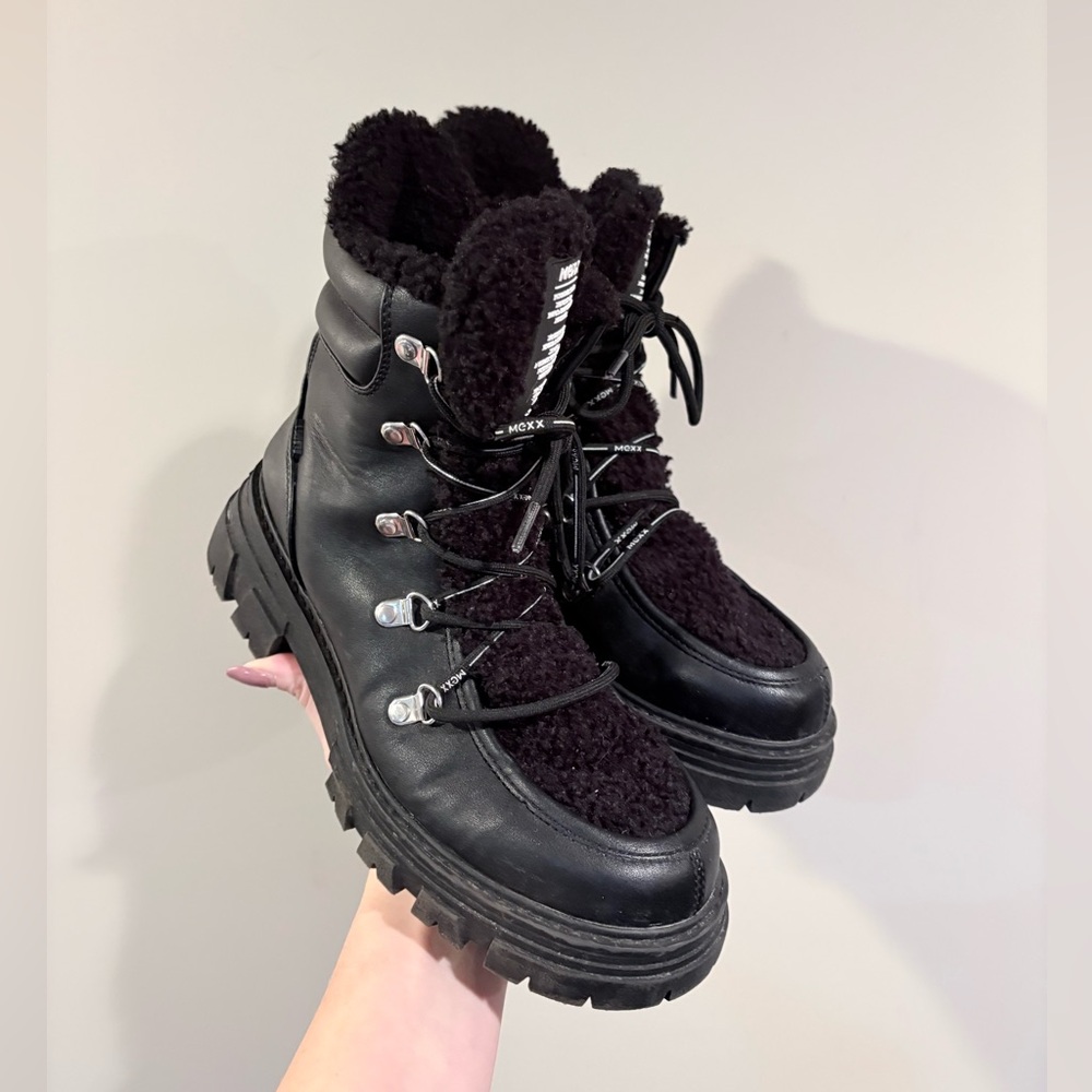 MEXX Sherpa Chelsea boot size 8